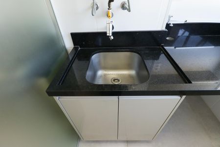 Apartamento à venda com 58m², 2 quartos e 1 vaga Apartamento à venda com 58m², 2 quartos e 1 vagaCozinha e Área de Serviço
