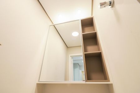 Apartamento à venda com 58m², 2 quartos e 1 vaga Apartamento à venda com 58m², 2 quartos e 1 vagaBanheiro Social