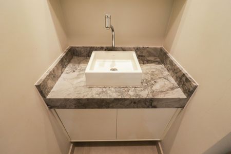Apartamento à venda com 58m², 2 quartos e 1 vaga Apartamento à venda com 58m², 2 quartos e 1 vagaBanheiro Social