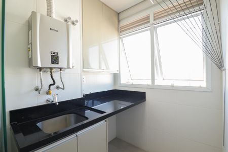 Apartamento à venda com 58m², 2 quartos e 1 vaga Apartamento à venda com 58m², 2 quartos e 1 vagaCozinha e Área de Serviço