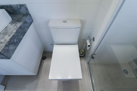 Apartamento à venda com 58m², 2 quartos e 1 vaga Apartamento à venda com 58m², 2 quartos e 1 vagaBanheiro da Suíte