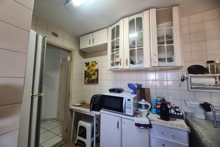 Cozinha de apartamento à venda com 2 quartos, 52m² em Vila Alpina, São Paulo