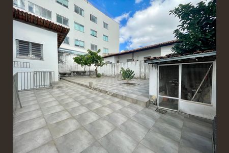 Casa para alugar com 400m², 4 quartos e 5 vagas