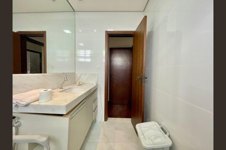Casa para alugar com 400m², 4 quartos e 5 vagas