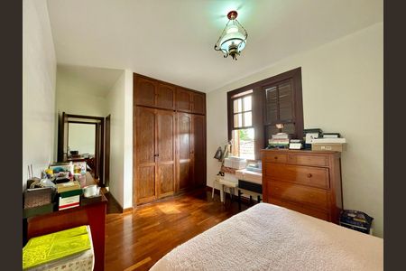 Casa para alugar com 400m², 4 quartos e 5 vagas