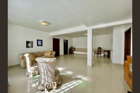 Casa para alugar com 400m², 4 quartos e 5 vagas