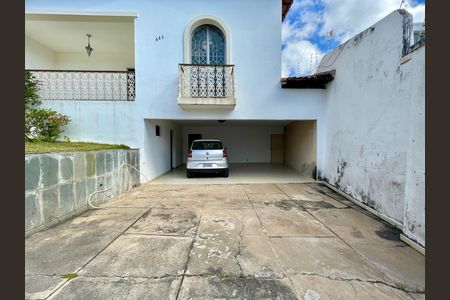 Casa para alugar com 400m², 4 quartos e 5 vagas