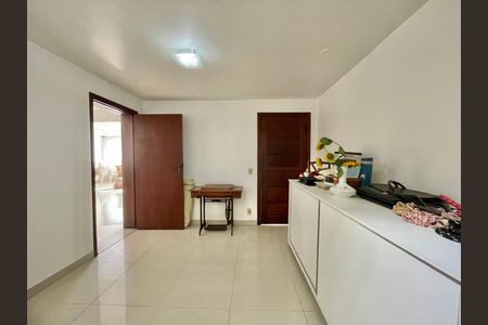 Casa para alugar com 400m², 4 quartos e 5 vagas
