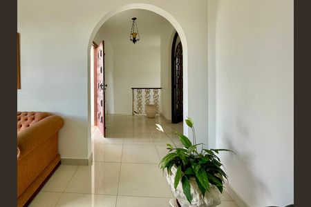Casa para alugar com 400m², 4 quartos e 5 vagas