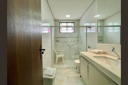 Casa para alugar com 400m², 4 quartos e 5 vagas