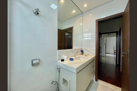 Casa para alugar com 400m², 4 quartos e 5 vagas
