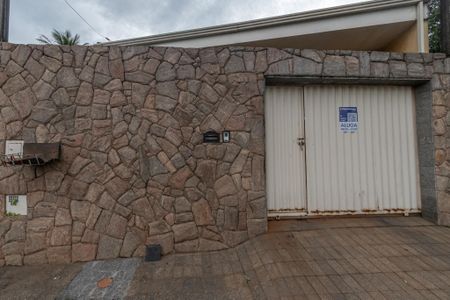 Casa para alugar com 119m², 2 quartos e 1 vagaPlaca/Fachada 