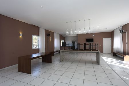 Apartamento para alugar com 40m², 2 quartos e 1 vagaÁrea comum - Salão de festas