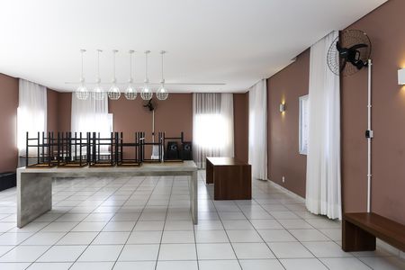 Apartamento para alugar com 40m², 2 quartos e 1 vagaÁrea comum - Salão de festas