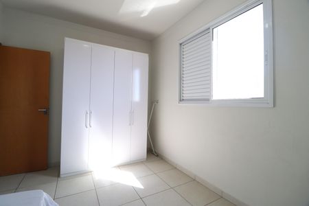 Apartamento para alugar com 75m², 3 quartos e 2 vagasQuarto 2
