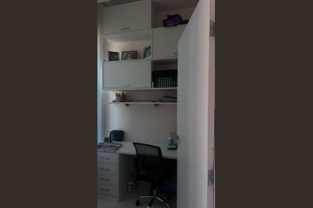 Foto 13 de casa à venda com 3 quartos, 200m² em Jardim Deghi, Barueri