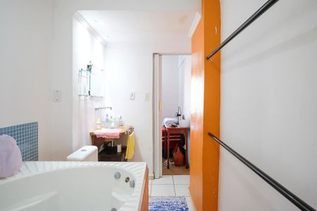 Apartamento à venda com 81m², 2 quartos e 1 vagaBanheiro da suíte