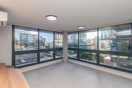 Sala de apartamento para alugar com 1 quarto, 59m² em Três Figueiras, Porto Alegre