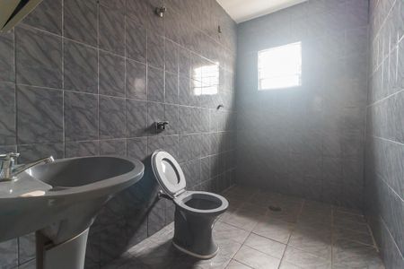 Casa para alugar com 70m², 2 quartos e sem vaga Casa para alugar com 70m², 2 quartos e sem vagaBanheiro