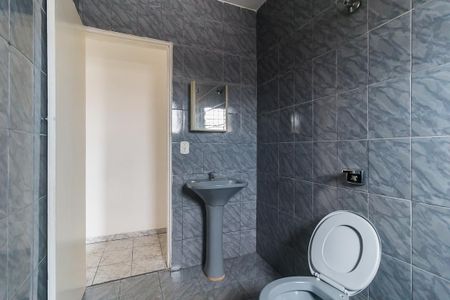 Casa para alugar com 70m², 2 quartos e sem vaga Casa para alugar com 70m², 2 quartos e sem vagaBanheiro