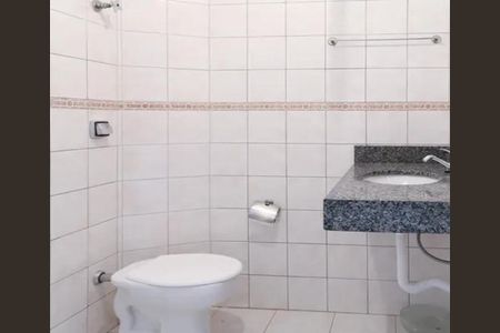 Banheiro de apartamento à venda com 2 quartos, 70m² em Guapira, São Paulo