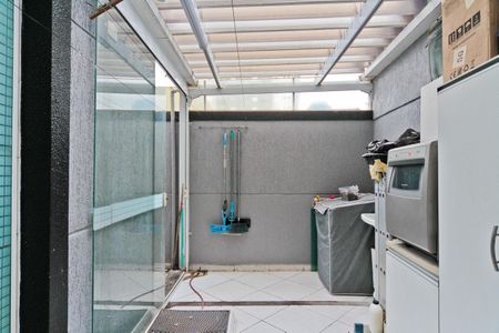 Casa à venda com 135m², 3 quartos e 4 vagas Casa à venda com 135m², 3 quartos e 4 vagasÁrea externa