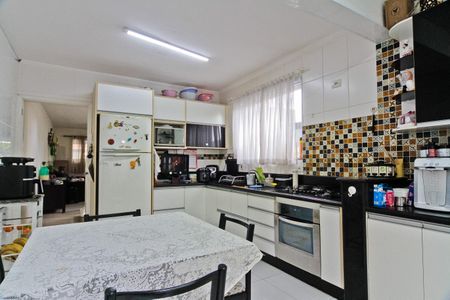 Casa à venda com 135m², 3 quartos e 4 vagas Casa à venda com 135m², 3 quartos e 4 vagasCozinha