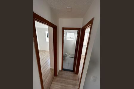 Corredor de apartamento para alugar com 2 quartos, 50m² em Chácara Estância Paulista, Suzano