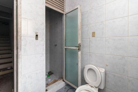 Banheiro de casa à venda com 1 quarto, 702m² em Menino Deus, Porto Alegre