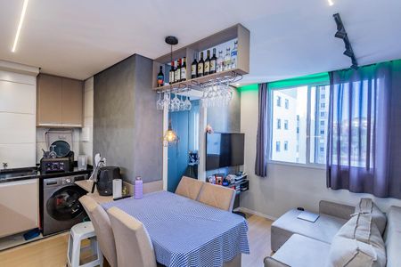 Apartamento para alugar com 36m², 2 quartos e sem vaga Apartamento para alugar com 36m², 2 quartos e sem vagaSala, cozinha e área de serviço