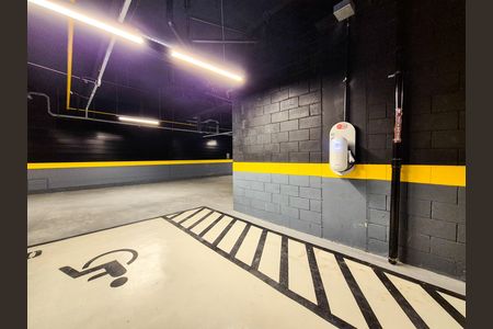 Apartamento à venda com 189m², 4 quartos e 3 vagas Apartamento à venda com 189m², 4 quartos e 3 vagasCarregador de carro elétrico