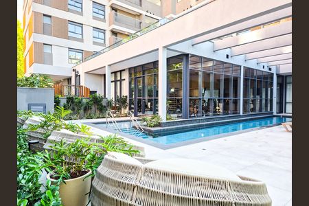 Apartamento à venda com 189m², 4 quartos e 3 vagas Apartamento à venda com 189m², 4 quartos e 3 vagasPiscina