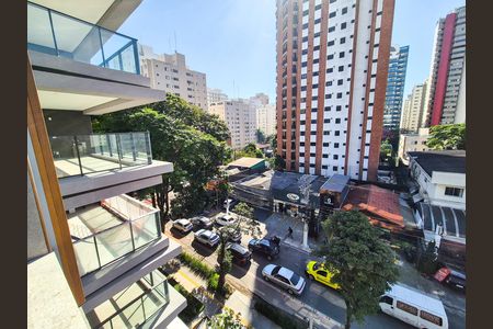 Apartamento à venda com 189m², 4 quartos e 3 vagas Apartamento à venda com 189m², 4 quartos e 3 vagasVista do Quarto 2