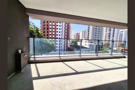 Varanda  de apartamento à venda com 4 quartos, 189m² em Vila Uberabinha, São Paulo