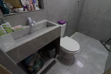 Casa à venda com 100m², 2 quartos e 2 vagasBanheiro