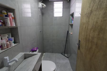 Casa à venda com 100m², 2 quartos e 2 vagasBanheiro