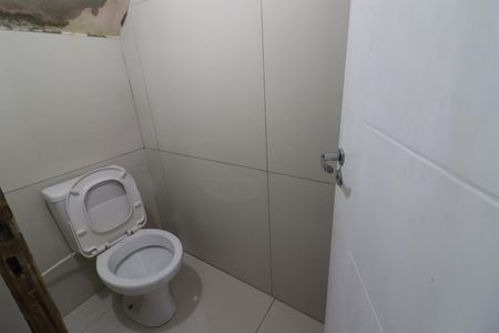 Casa à venda com 100m², 2 quartos e 2 vagasLavabo