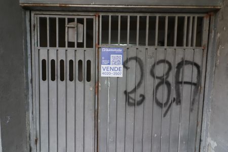 Casa à venda com 100m², 2 quartos e 2 vagasFachada