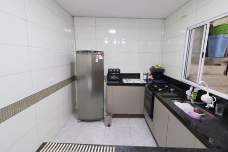Casa à venda com 100m², 2 quartos e 2 vagasCozinha