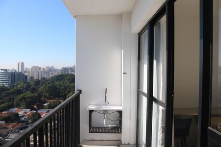 Varanda de kitnet/studio para alugar com 1 quarto, 34m² em Água Branca, São Paulo