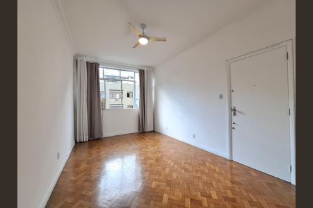 Apartamento para alugar com 86m², 3 quartos e 1 vaga Apartamento para alugar com 86m², 3 quartos e 1 vagaSala