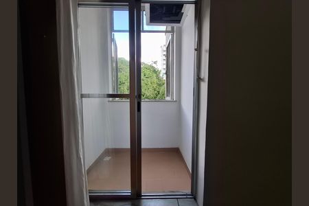 Apartamento para alugar com 86m², 3 quartos e 1 vaga Apartamento para alugar com 86m², 3 quartos e 1 vagaVaranda