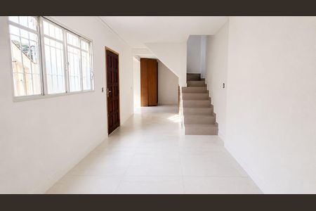 Sala de casa à venda com 2 quartos, 90m² em Vila Nair, São Paulo