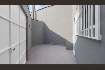 Área externa de casa à venda com 2 quartos, 90m² em Vila Nair, São Paulo