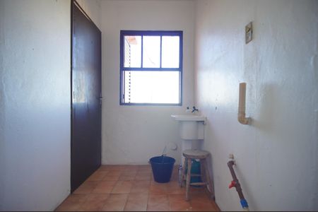 Casa para alugar com 45m², 2 quartos e 1 vagaÁrea de Serviço