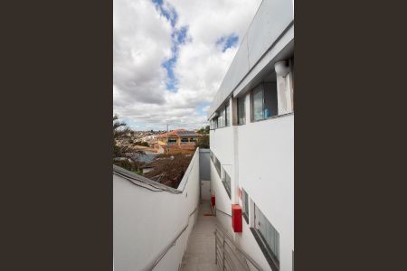 Studio para alugar com 40m², 1 quarto e sem vaga Studio para alugar com 40m², 1 quarto e sem vagaEntrada