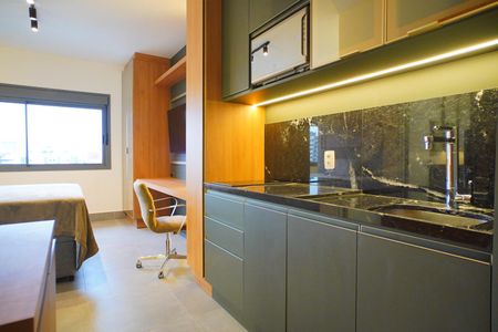 Cozinha  de kitnet/studio para alugar com 1 quarto, 25m² em Rio Branco, Porto Alegre
