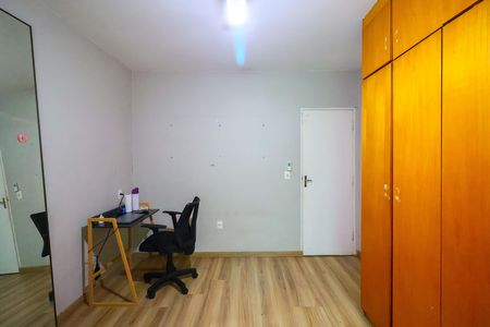Casa à venda com 76m², 2 quartos e 1 vaga