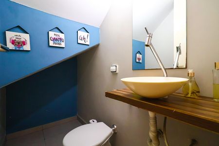 Casa à venda com 76m², 2 quartos e 1 vaga