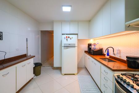 Casa à venda com 76m², 2 quartos e 1 vaga